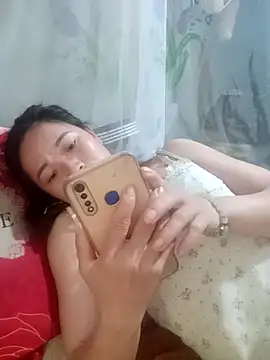 little-effy online show from July 25, 2:18 am