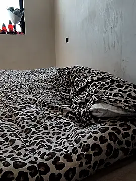 tenifer online show from January 17, 1:18 pm