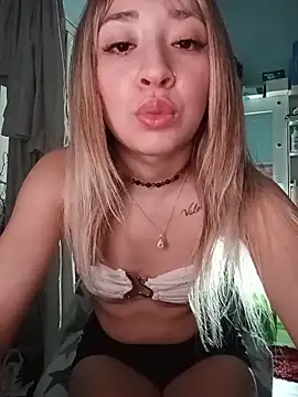 soylulita07 online show from May 1, 9:34 am