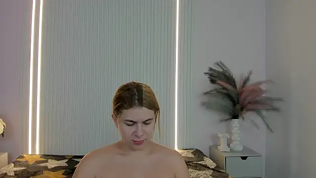 VivianOwen9 online show from March 2, 3:08 pm