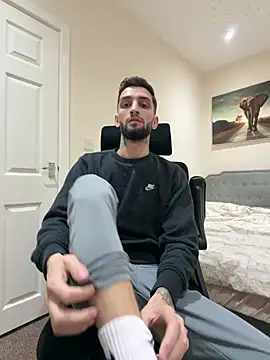 Juliann69Ramiro online show from March 13, 10:44 pm