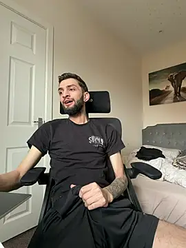 Juliann69Ramiro online show from March 27, 1:12 pm