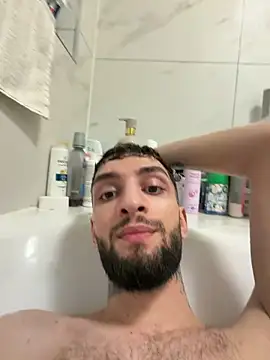 Juliann69Ramiro online show from March 12, 9:06 pm