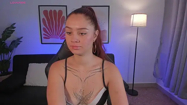 Amelia Saenz  online show from July 5, 11:38 am