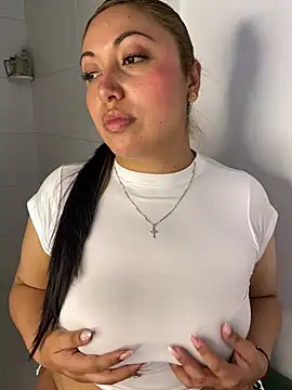 LizzCarter  online show from June 3, 2:33 pm