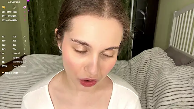 MiaBlanko online show from December 19, 7:33 am