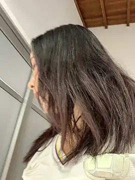 Lunara Vall online show from July 3, 7:42 pm