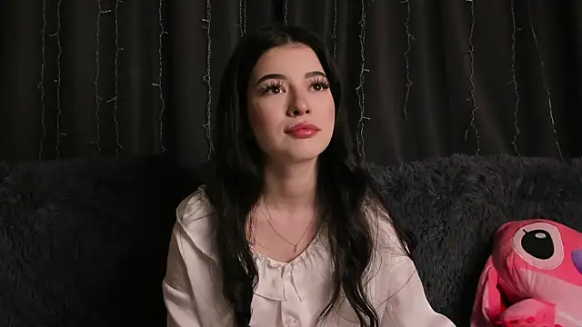 LisaColee online show from June 22, 9:01 pm