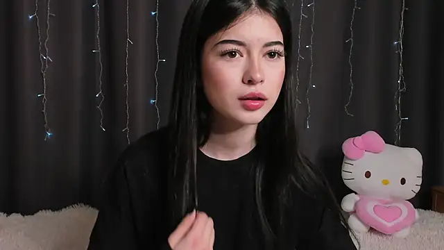 LisaColee online show from August 5, 8:48 pm