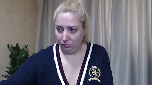sweetpussy13 online show from April 29, 5:43 am