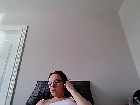 redremmi online show from March 14, 10:11 pm