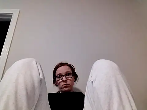 redremmi online show from March 18, 8:03 pm