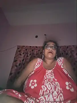 MISTI KOLK online show from July 18, 5:59 pm