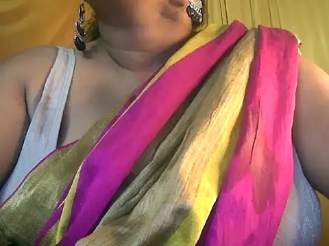 MISTI KOLK online show from July 3, 6:41 am