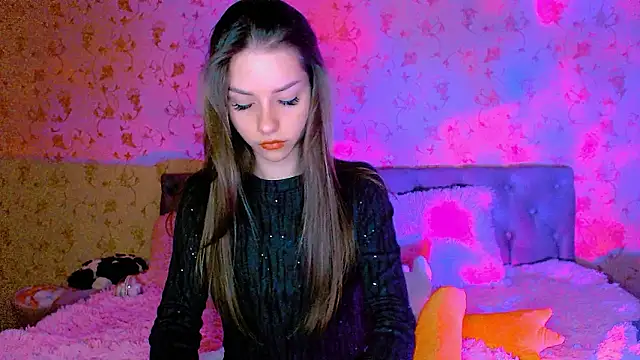 BitterPeach online show from March 11, 8:11 pm