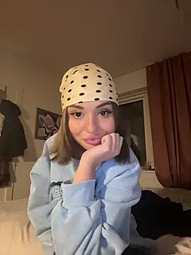 SilkyMira online show from January 13, 5:28 pm