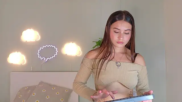 Miia Anderson online show from February 5, 8:56 pm