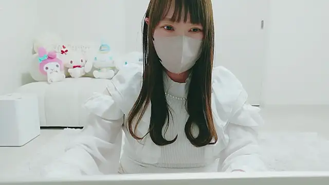 yuyuchan   online show from February 14, 11:45 am