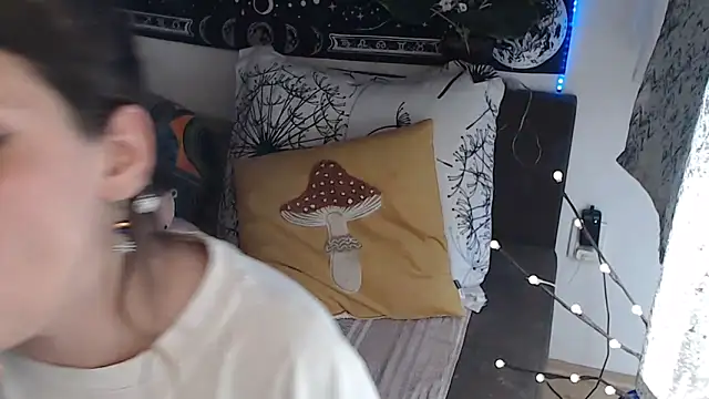 AlienforTwenty online show from March 13, 12:28 pm