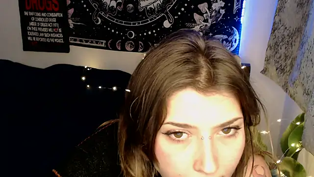 AlienforTwenty online show from February 20, 1:45 pm