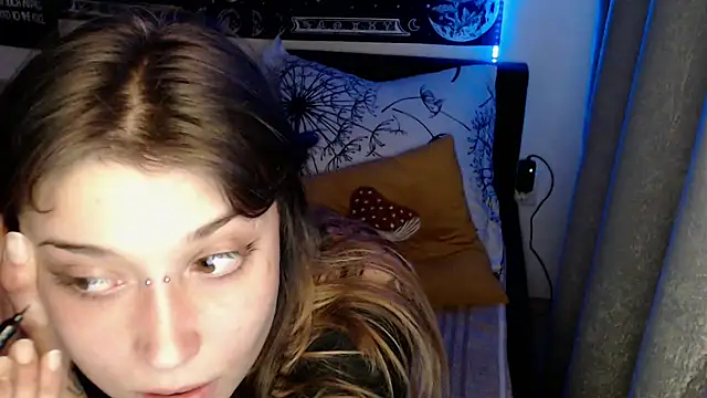 AlienforTwenty online show from June 12, 6:16 pm
