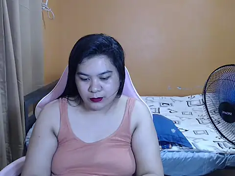 ur hotsexymaria online show from March 6, 7:47 am