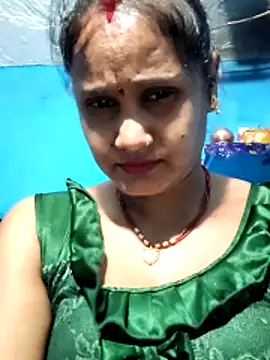 Akanksha soni online show from April 29, 5:40 pm