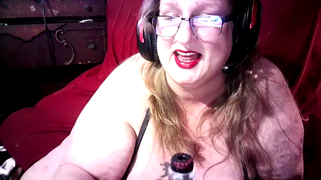 jade-belle online show from March 7, 8:10 am