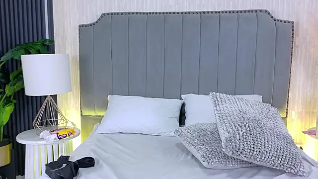 Carrie GB online show from February 7, 1:26 pm