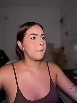 Zarahs Blare1 online show from May 13, 1:44 am