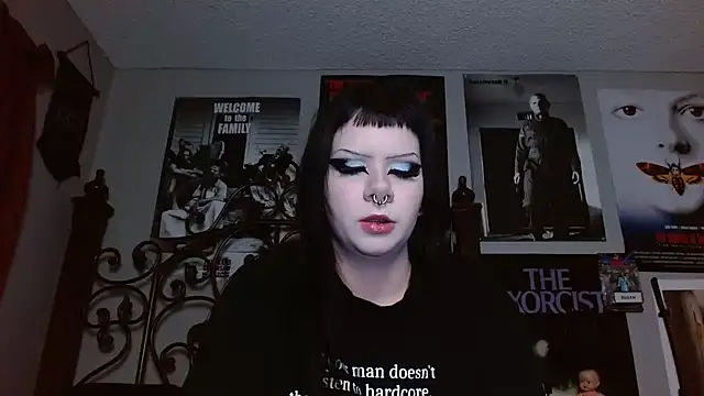 Bettieee Agura online show from March 4, 11:00 pm