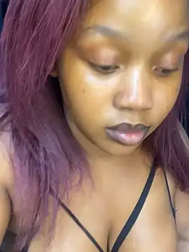 THICKBARBIE32 online show from July 4, 8:38 pm