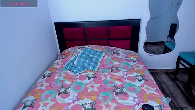 CRISTAL T2 online show from February 25, 7:45 pm