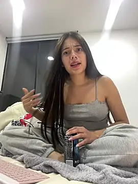 vanesita  online show from January 19, 2:52 am