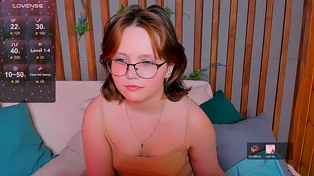 Mary Bryantt online show from March 8, 1:35 am