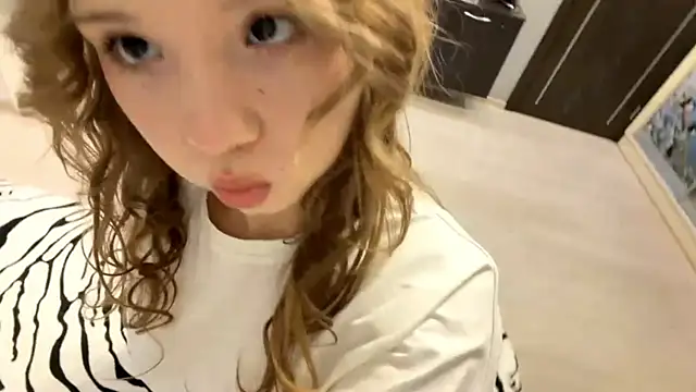 Princessofcashe online show from February 26, 3:44 pm