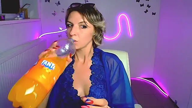 Lana Foxyy online show from July 25, 2:46 pm