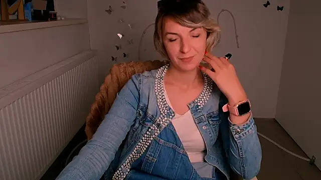 Lana Foxyy online show from June 18, 9:47 am