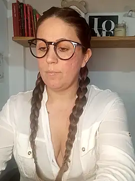 SofiEsteves online show from June 18, 5:29 pm
