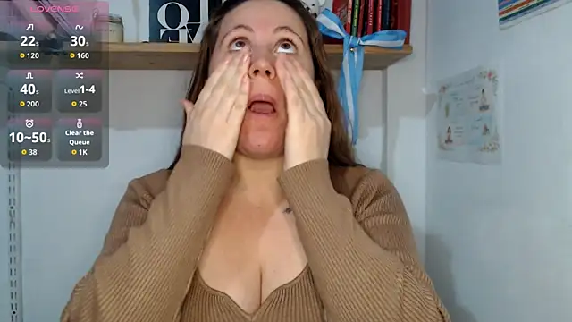 SofiEsteves online show from July 4, 6:37 pm