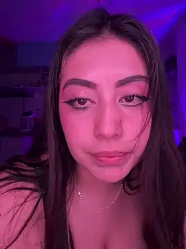 justmariee online show from March 6, 5:24 am