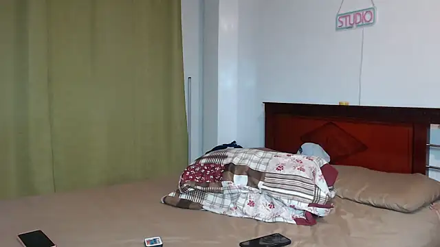 smith celeste online show from March 10, 12:36 am