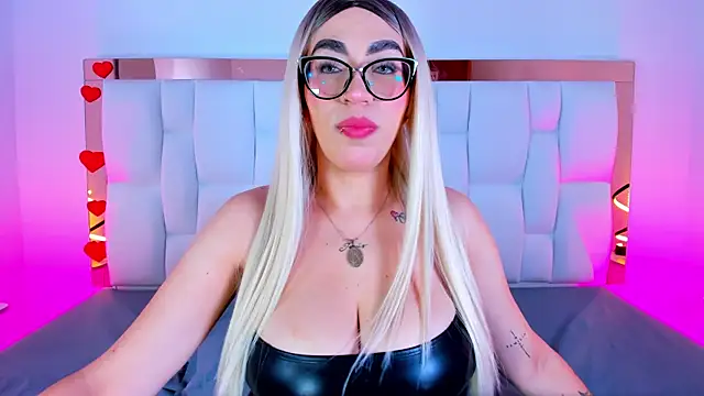 CamilleJuicy  online show from July 7, 12:52 pm