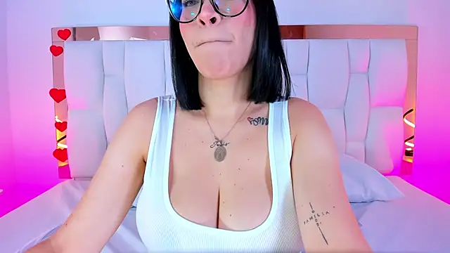 CamilleJuicy  online show from June 30, 1:10 pm