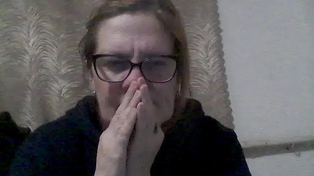 KissAndVibe online show from December 19, 7:50 pm