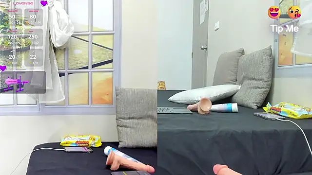 Iam charlotte69 online show from March 18, 3:44 am