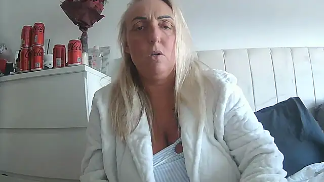 theblondecocklover online show from April 11, 5:16 pm