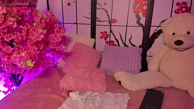 Nickie reed  online show from July 6, 10:23 pm