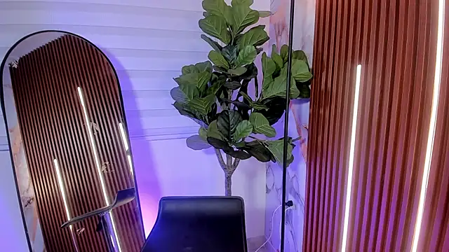 Nickie reed  online show from June 19, 10:46 pm
