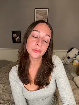 ChiaraSommer online show from May 1, 7:06 pm